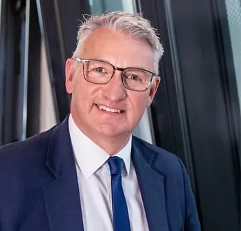 Shaun linkedin profile pic edited edited